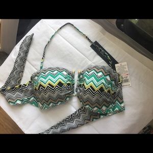La Blanca Bikini Top NWT Swimwear